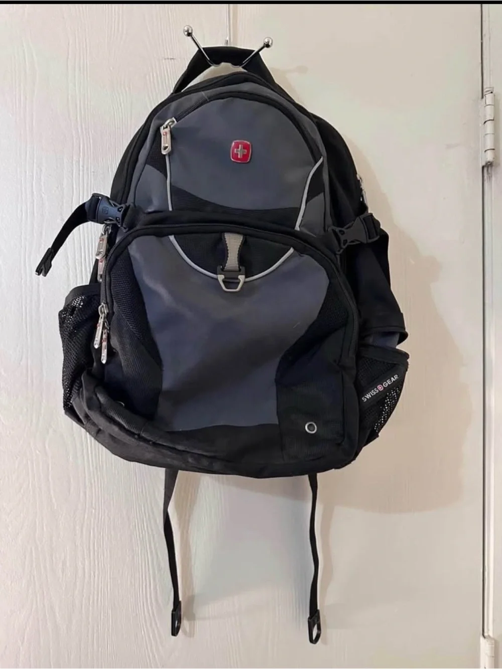 SwissGear Airflow Travel Laptop Backpack Carry-On Bag Adjustable Straps
